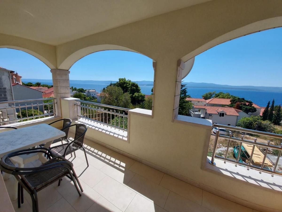 Apartments Gojevic Бол Екстер'єр фото
