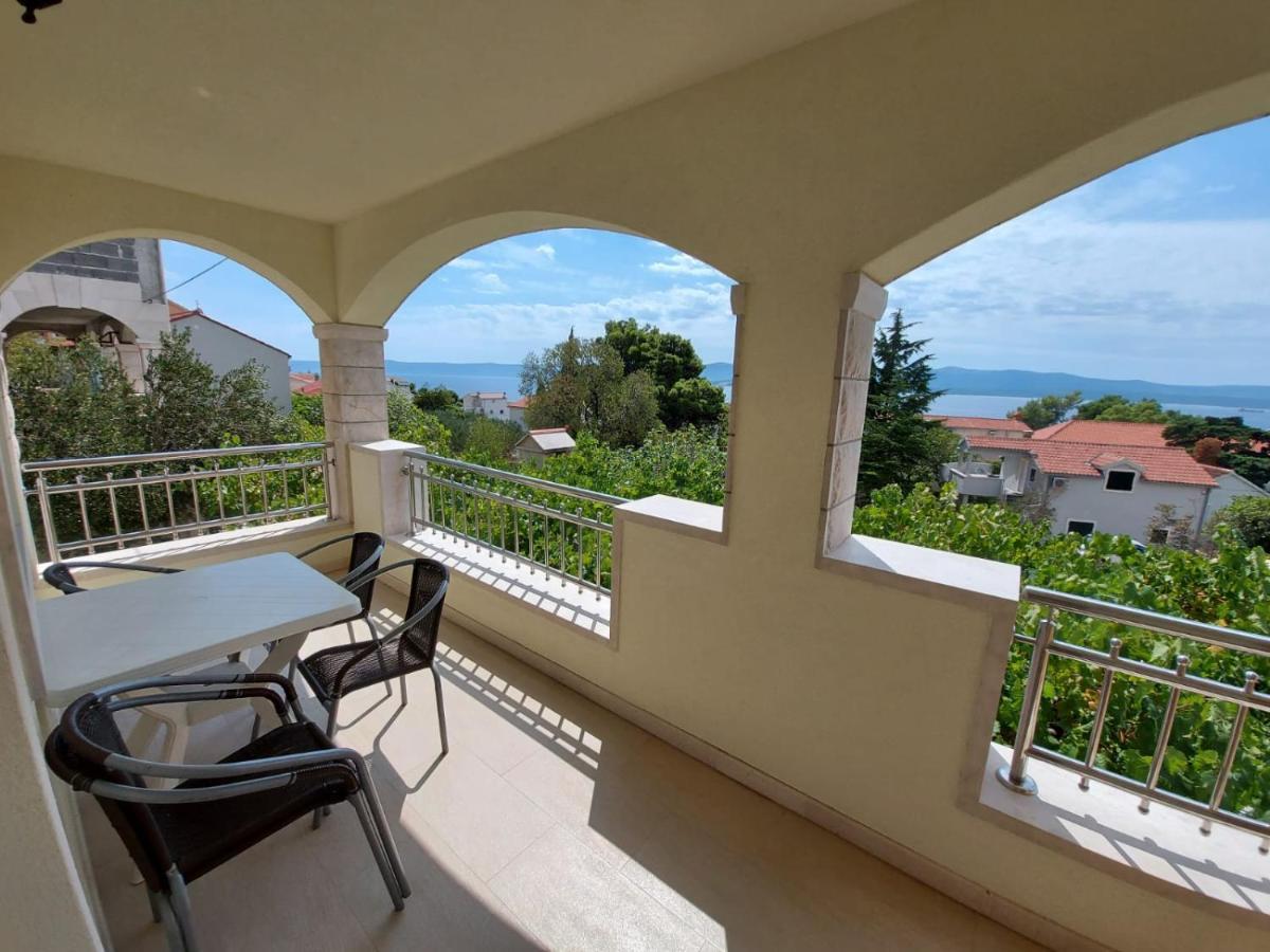 Apartments Gojevic Бол Екстер'єр фото